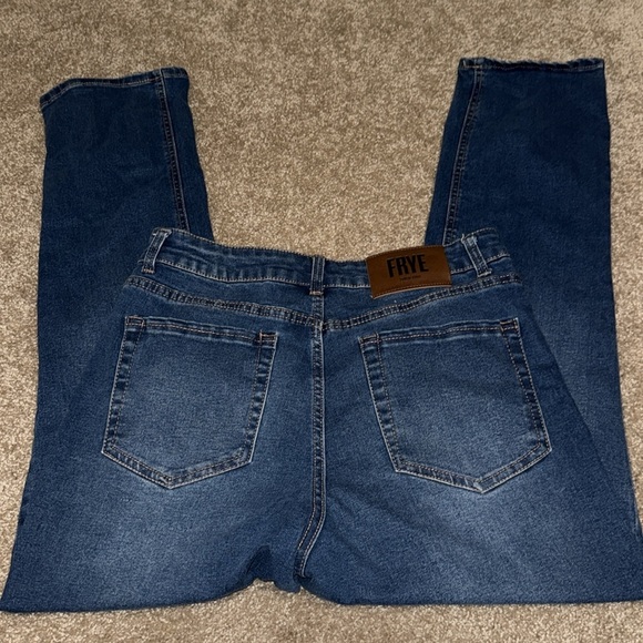 Frye Blue Straight Leg Jeans with Rich Indigo Wash - size 6/28. R - Picture 4 of 6